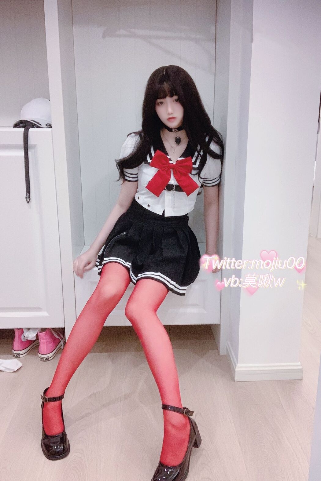 Coser@小青茗 &#8211; 露脸JK定制红色丝袜 (33P)