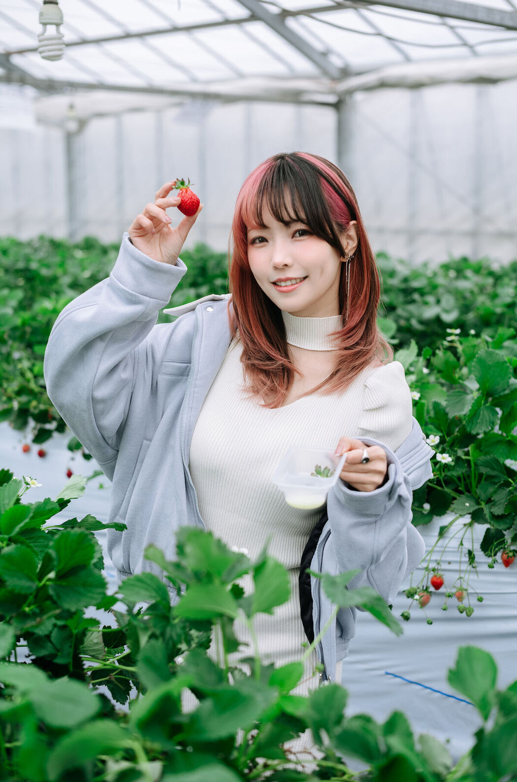 Coser@Ely_eee ElyEE子 – Strawberry Picking Date (35P – 2V)