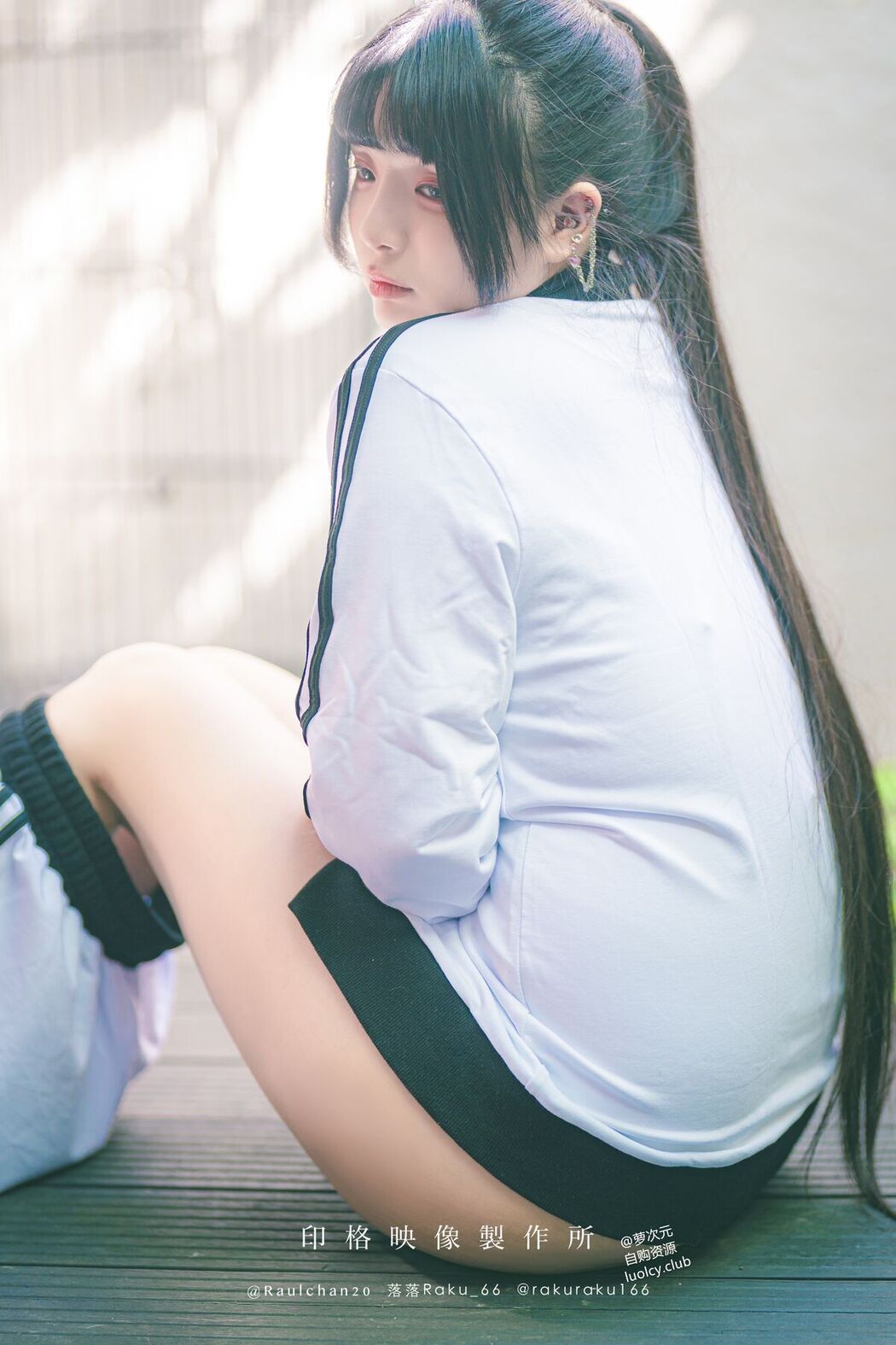 Coser@落落Raku &#8211; 锻炼日 Exercise Day (62P &#8211; 1V)