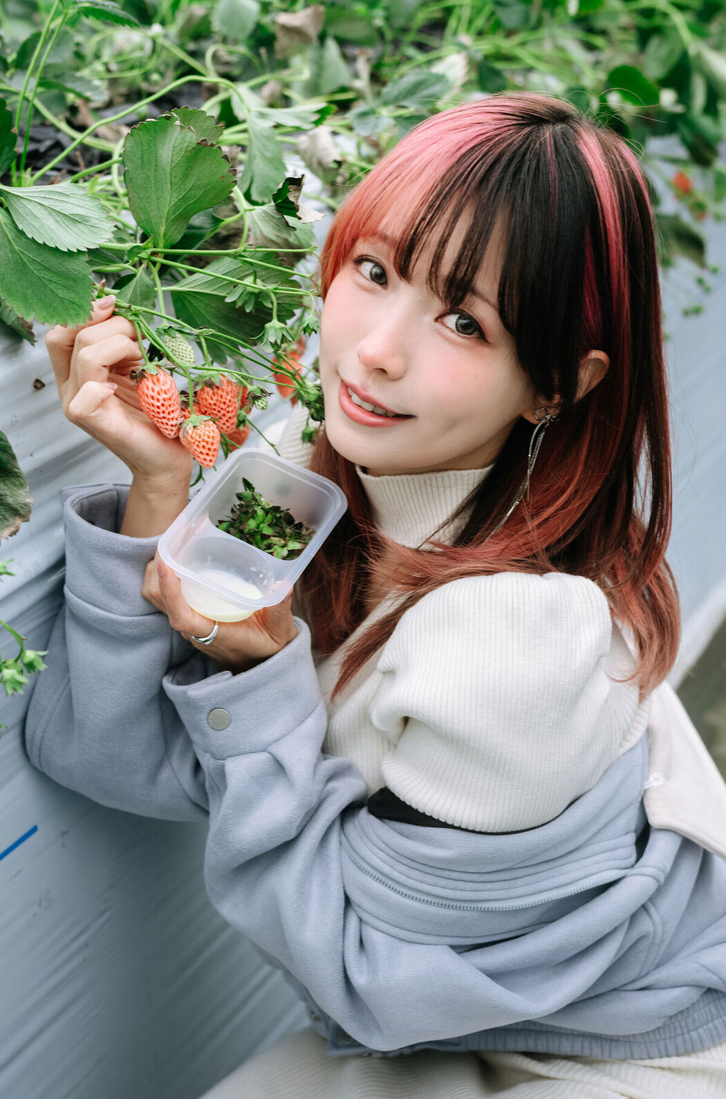 Coser@Ely_eee ElyEE子 – Strawberry Picking Date (35P – 2V)