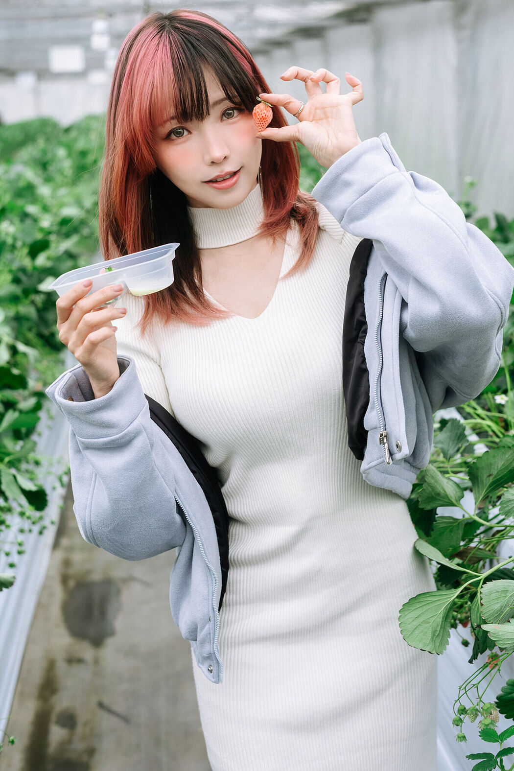 Coser@Ely_eee ElyEE子 – Strawberry Picking Date (35P – 2V) Cover Photo