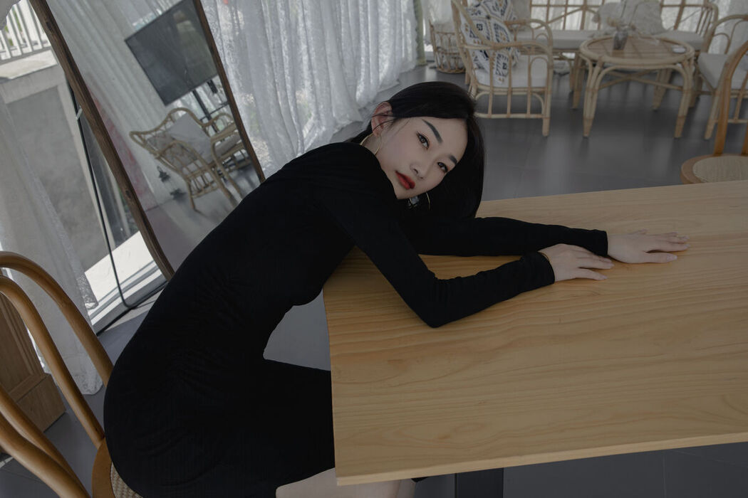 YiTuYu艺图语 Vol.8145 陈欣 (27P)