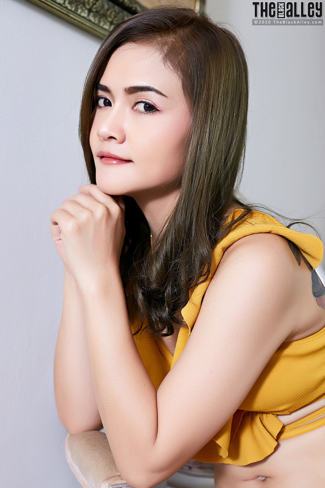 Sally The Black Alley Photobook Set.04