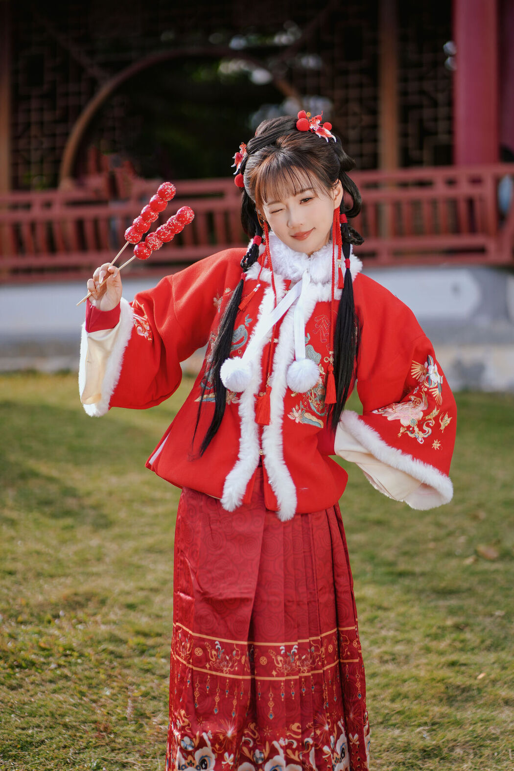 YiTuYu艺图语 Vol.8149 甜心小鹿 (27P)