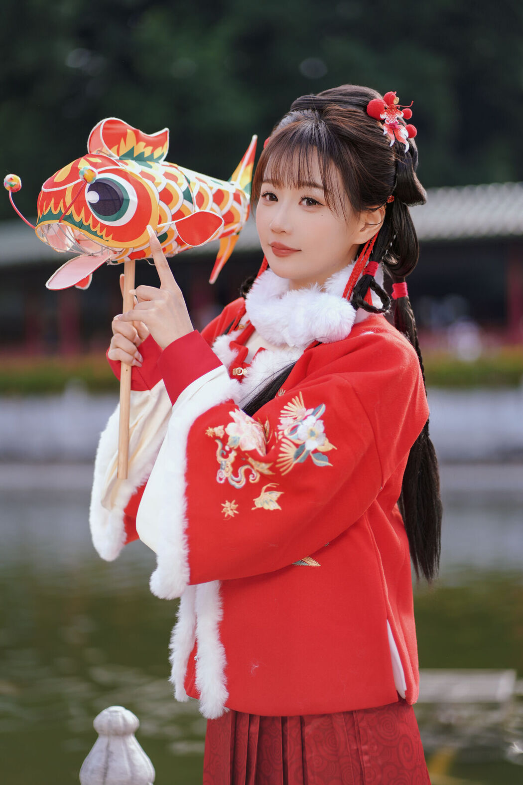 YiTuYu艺图语 Vol.8149 甜心小鹿 (27P)