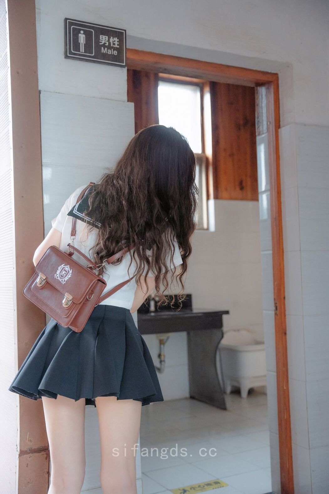 XR Uncensored Pai Huang Gua 拍黄瓜 – R18 秀人网模特 纯真与活力的完美结合 Part01 (51P – 2V)