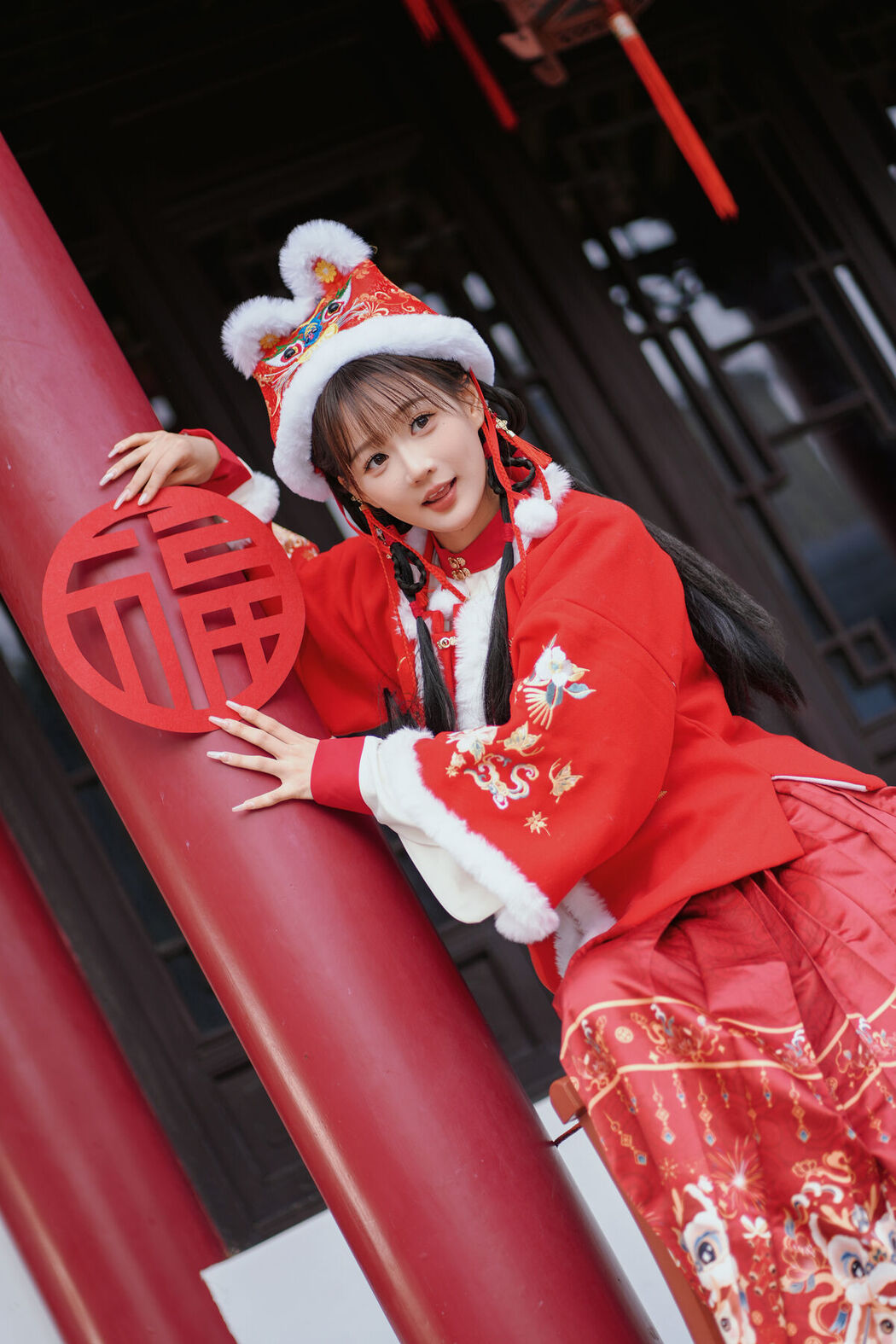 YiTuYu艺图语 Vol.8149 甜心小鹿 (27P)