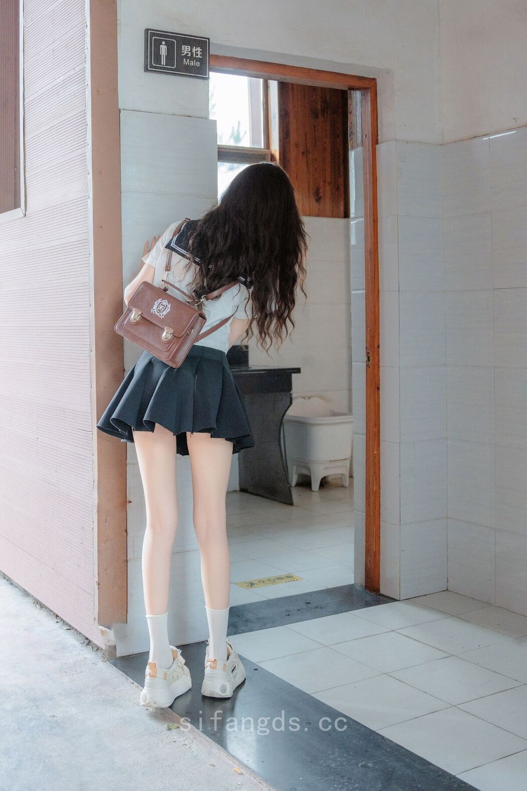 XR Uncensored Pai Huang Gua 拍黄瓜 – R18 秀人网模特 纯真与活力的完美结合 Part01 (51P – 2V)
