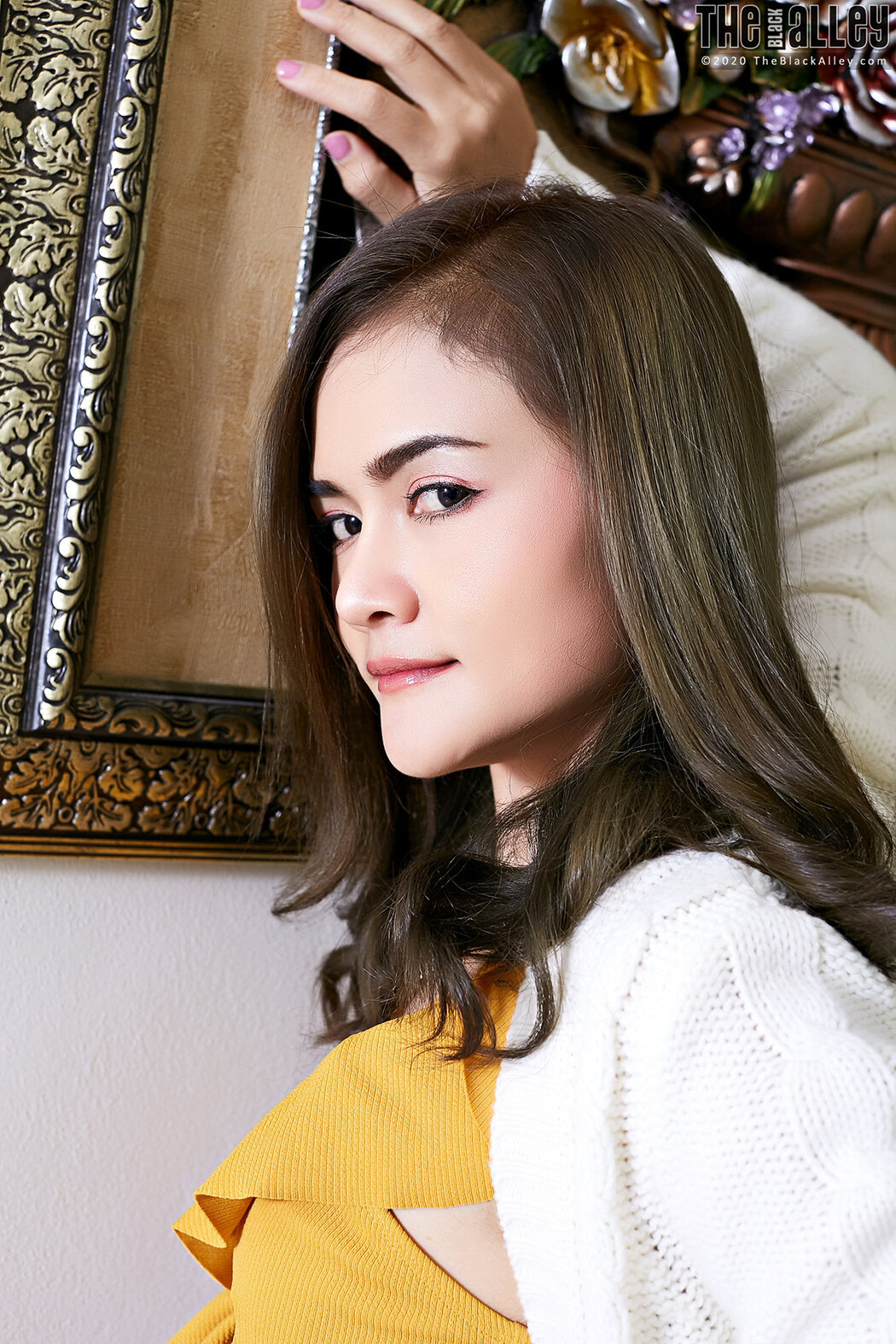 Sally The Black Alley Photobook Set.04