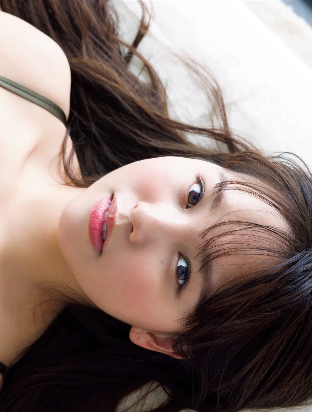 Yuzuha Hongo 本郷柚巴, FRIDAY 2025.06.20 (フライデー 2025年6月20日号) – EVERIA.CLUB