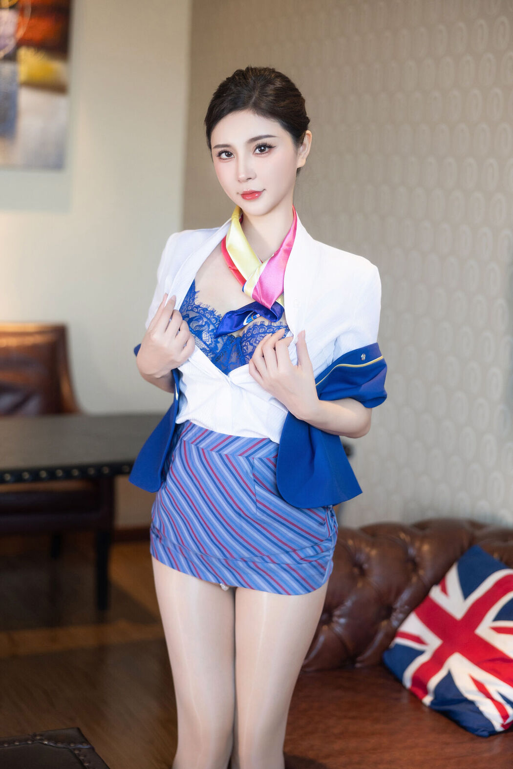 XR Uncensored Xiao Man Yao Yummy 小蛮妖Yummy – 秀人网模特 空姐制服 (81P)