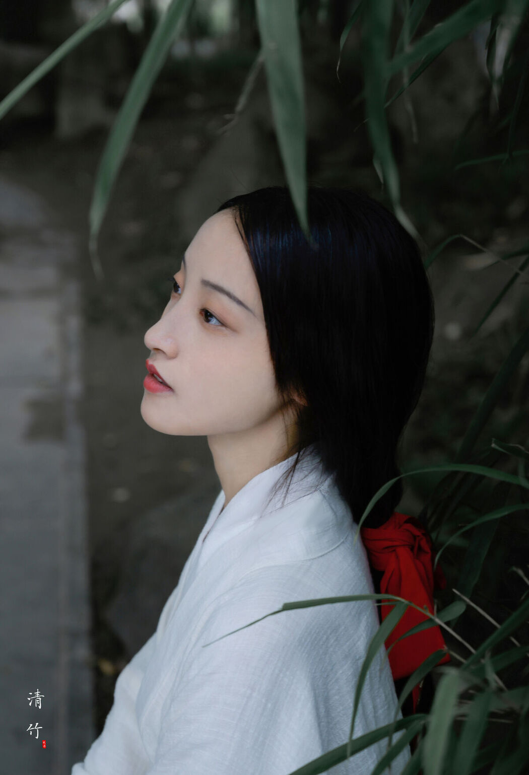 YiTuYu艺图语 Vol.8147 瑾年 (16P)