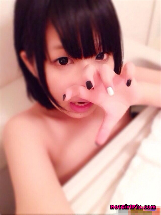 [HGP] Vol.822 - Nude Japanese girl taking selfie