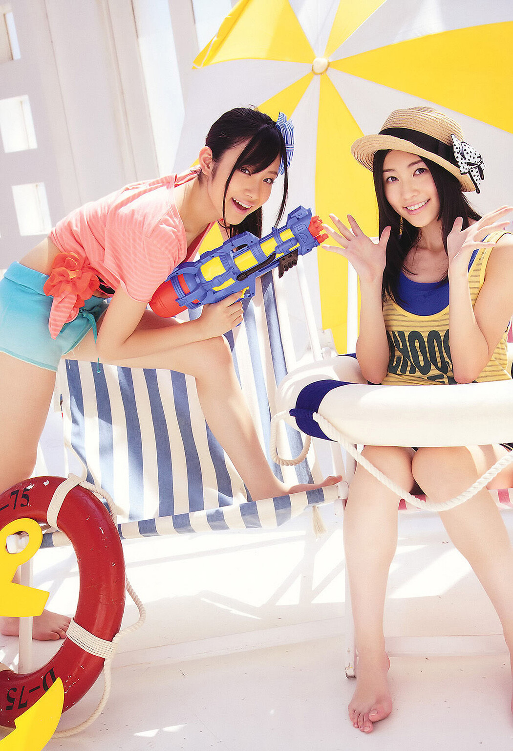 松井珠理奈・松井玲奈・高柳明音, Young Animal 2011 No.11 (ヤングアニマル 2011年11号)