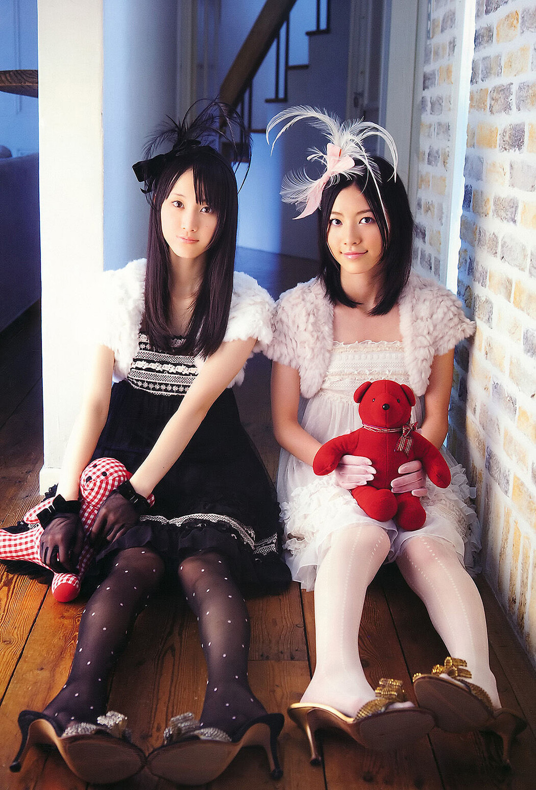 松井珠理奈・松井玲奈・高柳明音, Young Animal 2011 No.11 (ヤングアニマル 2011年11号)