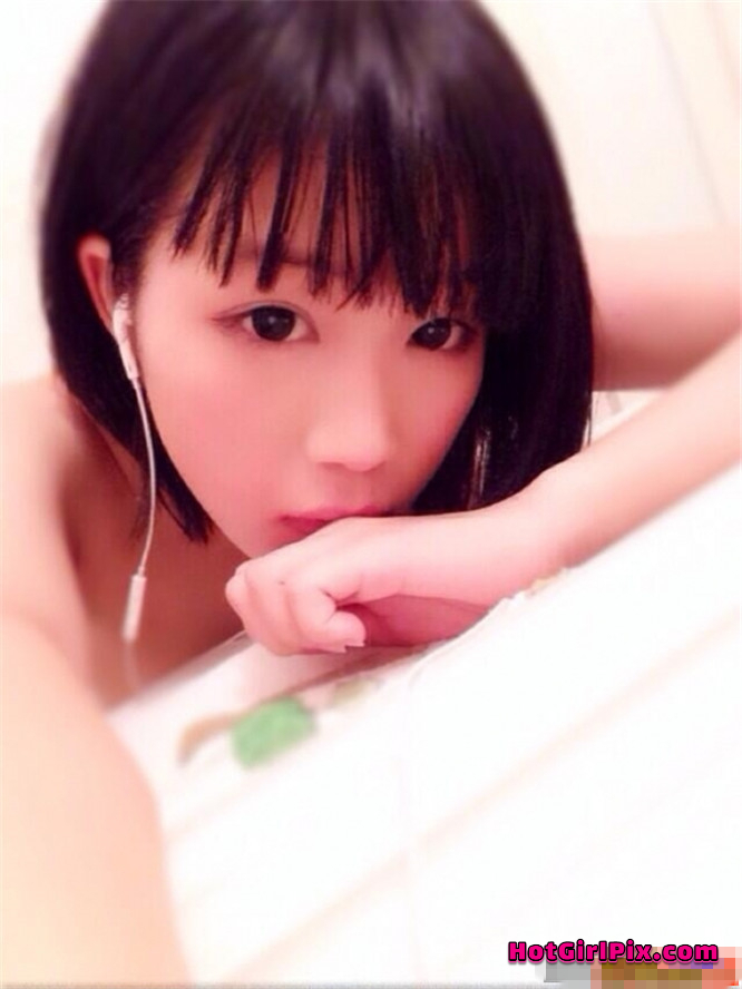 [HGP] Vol.822 - Nude Japanese girl taking selfie