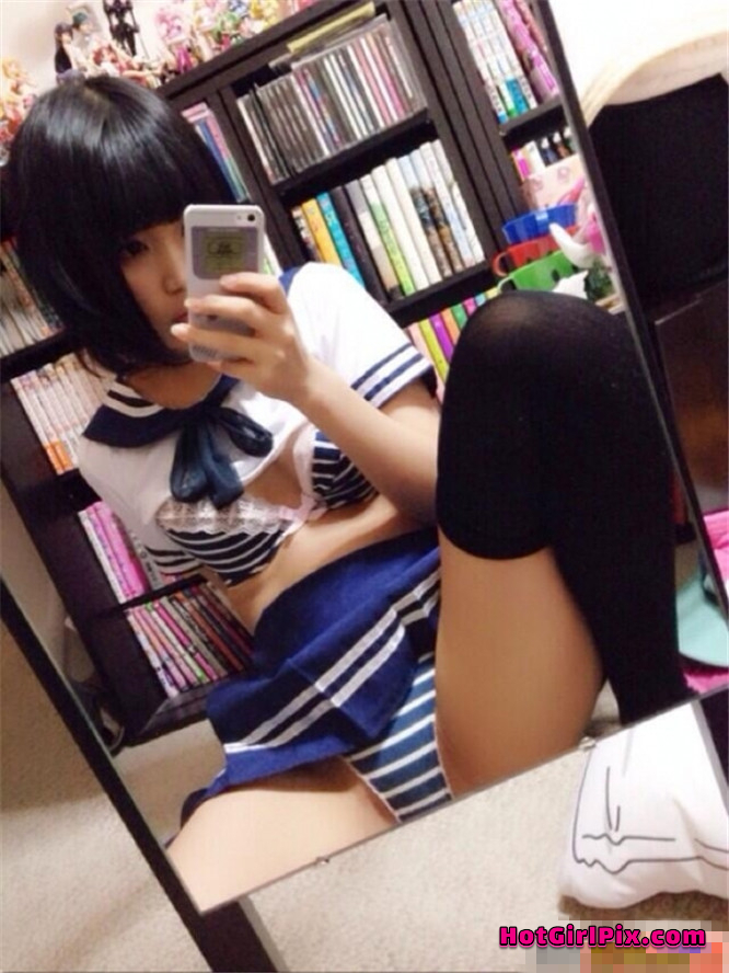 [HGP] Vol.822 - Nude Japanese girl taking selfie