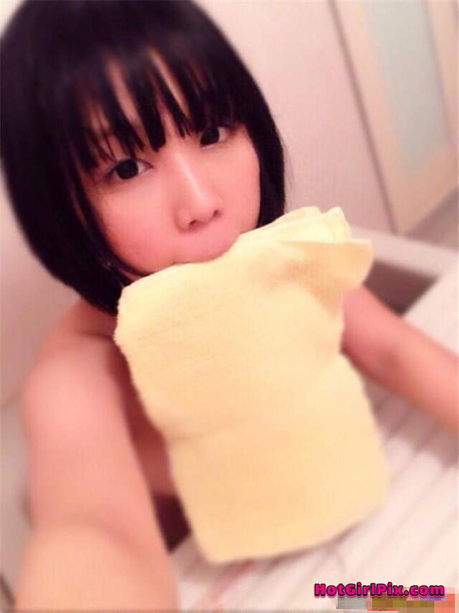 [HGP] Vol.822 - Nude Japanese girl taking selfie