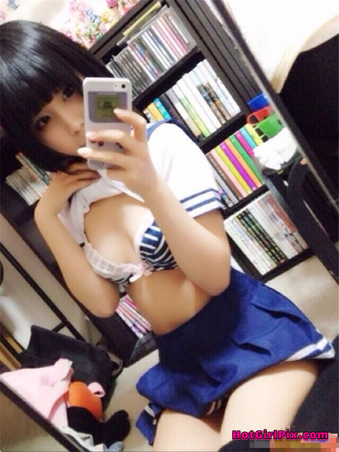 [HGP] Vol.822 - Nude Japanese girl taking selfie