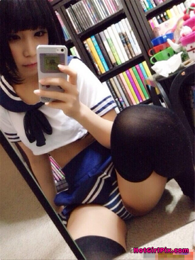 [HGP] Vol.822 - Nude Japanese girl taking selfie