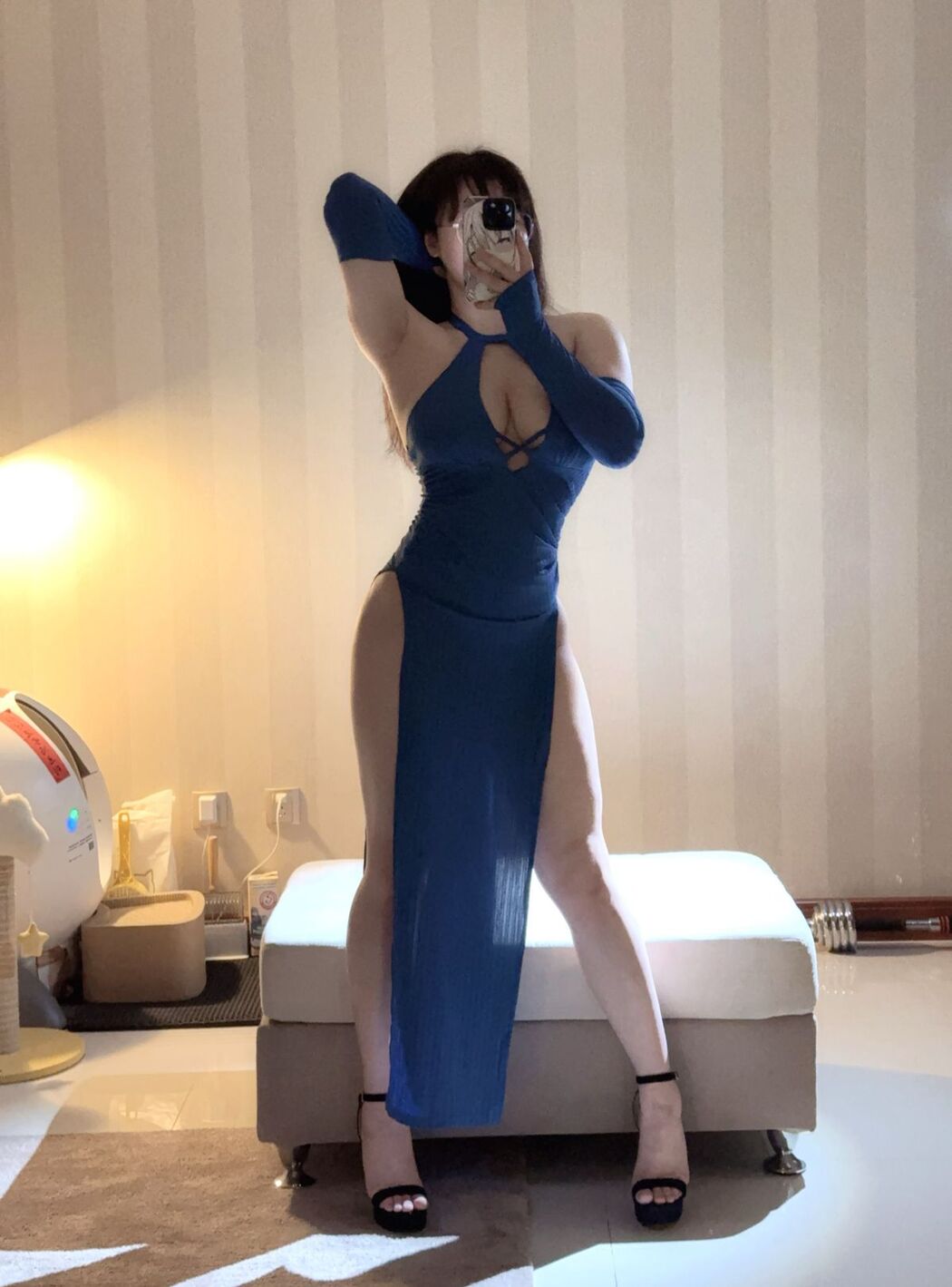 Coser@皮皮奶可可爱了啦 – 蓝色旗袍 (18P – 1V)