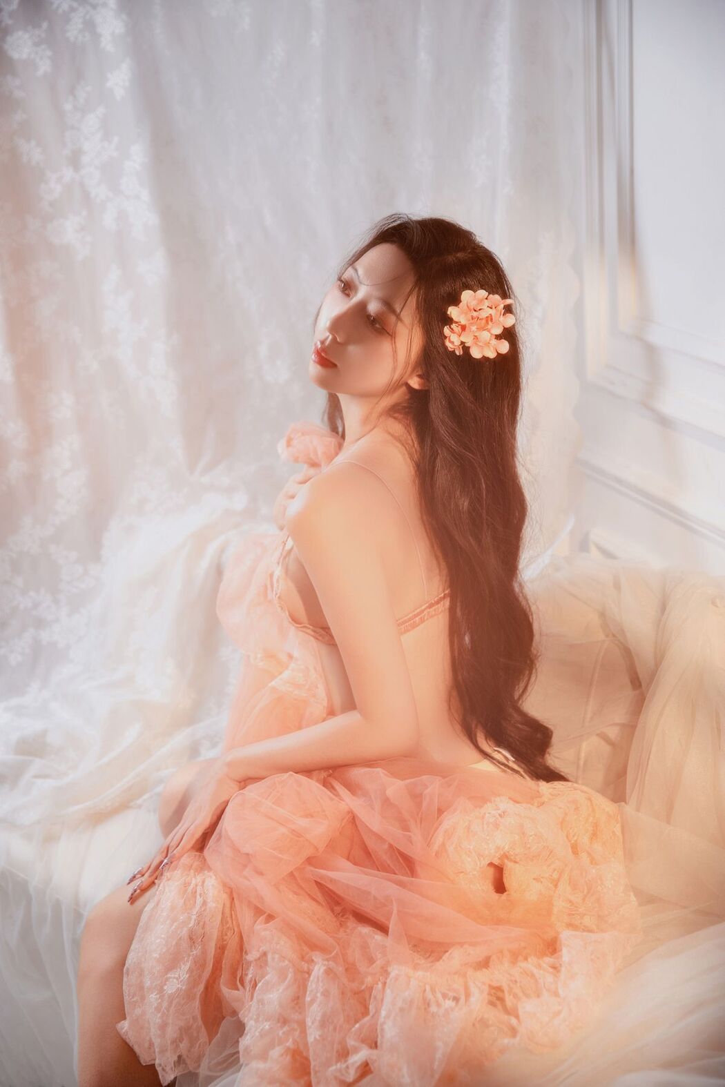Coser@Money冷冷 – 仙女粉氛围感写真 (31P)