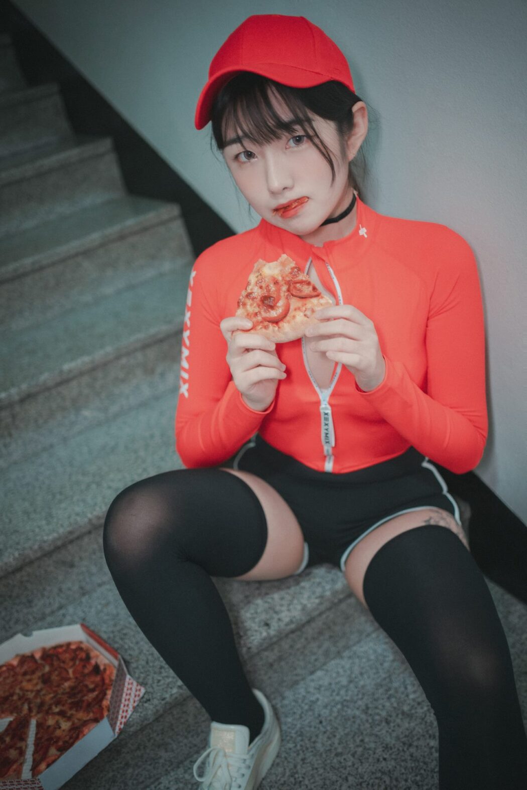 DJAWA Sonson 손손 Pizza Girl