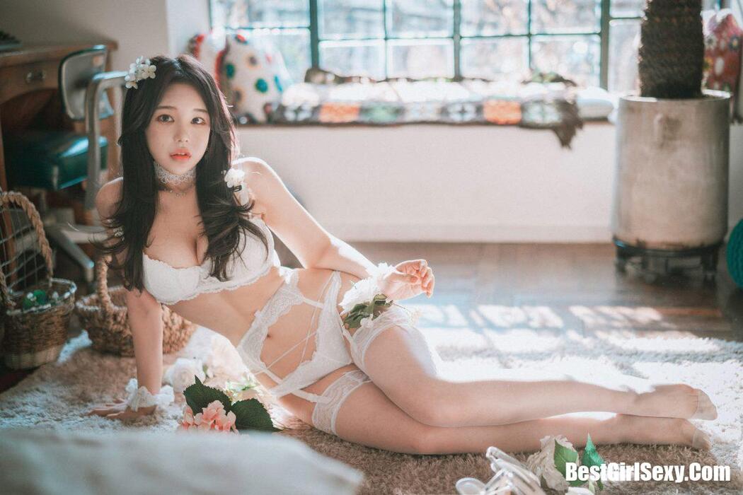 DJAWA Zzyuri (쮸리) Alluring White