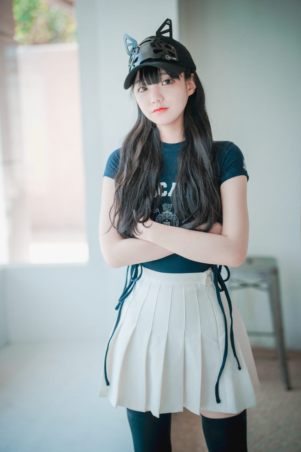 DJAWA Jeong Jenny 정제니 Classic Athletic Girl in Navy Blue