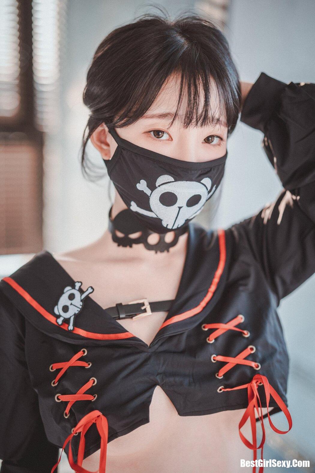 DJAWA Kang Inkyung Masked Pirate