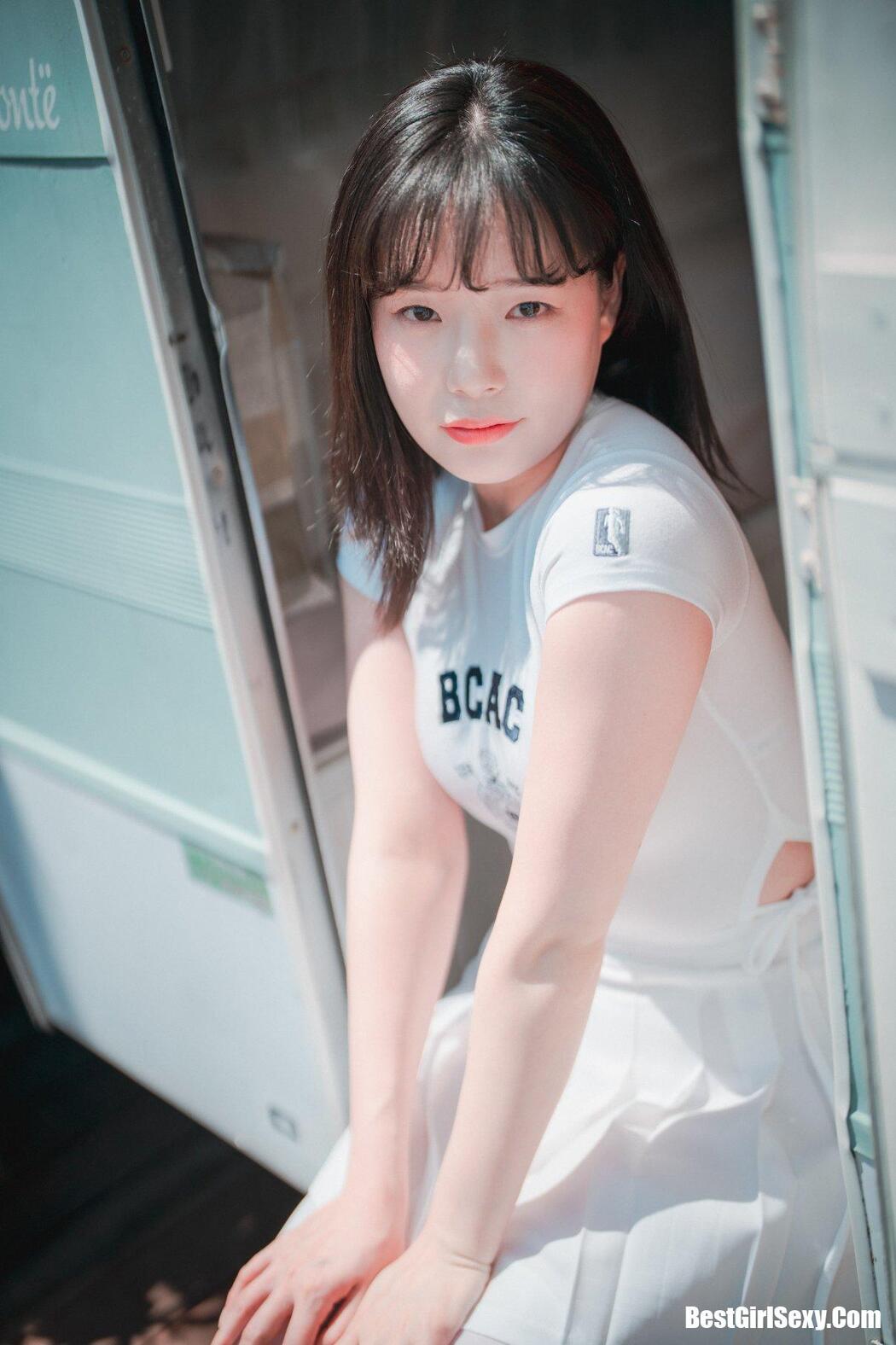 DJAWA Pia (피아) Classic Athletic Girl