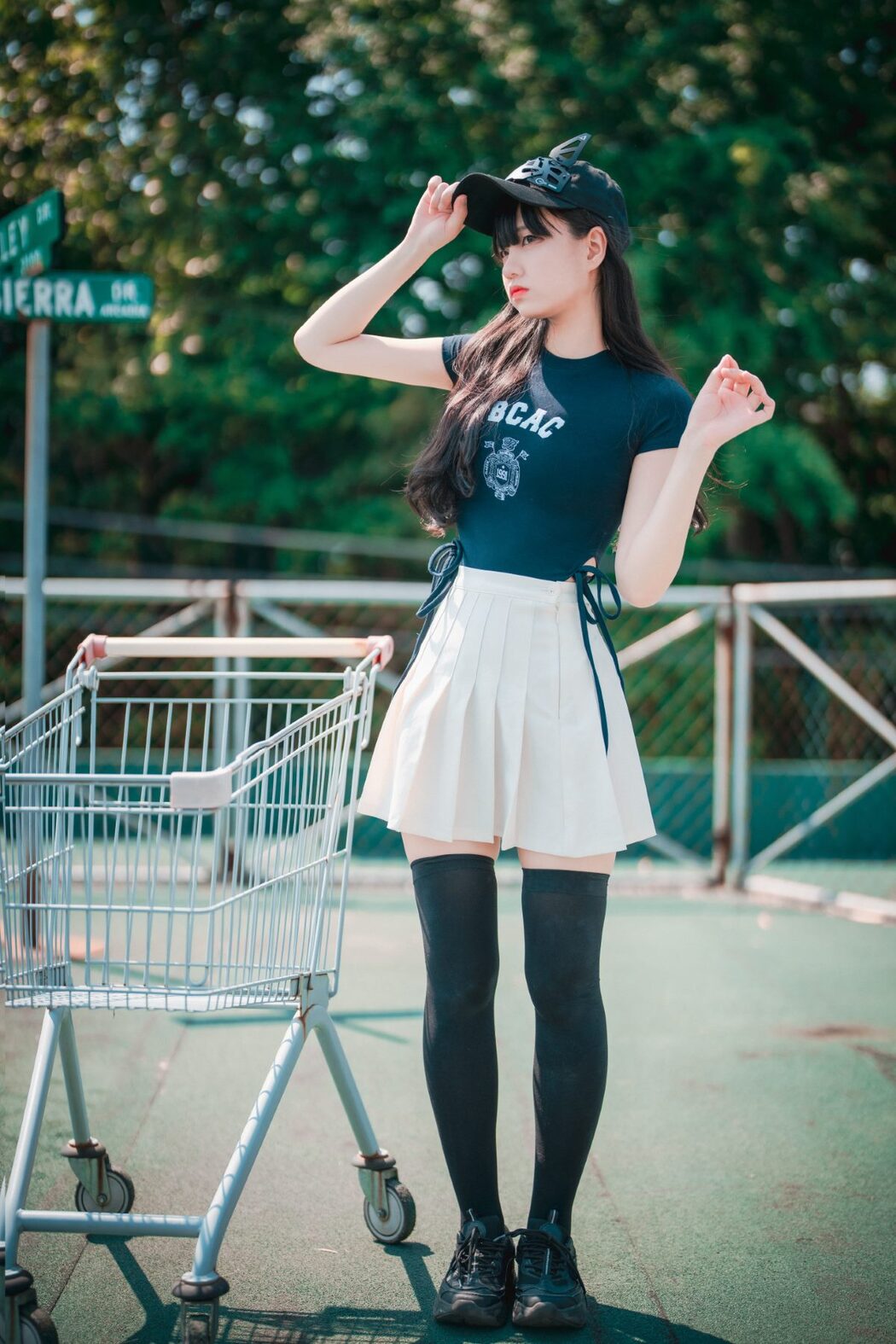 DJAWA Jeong Jenny 정제니 Classic Athletic Girl in Navy Blue