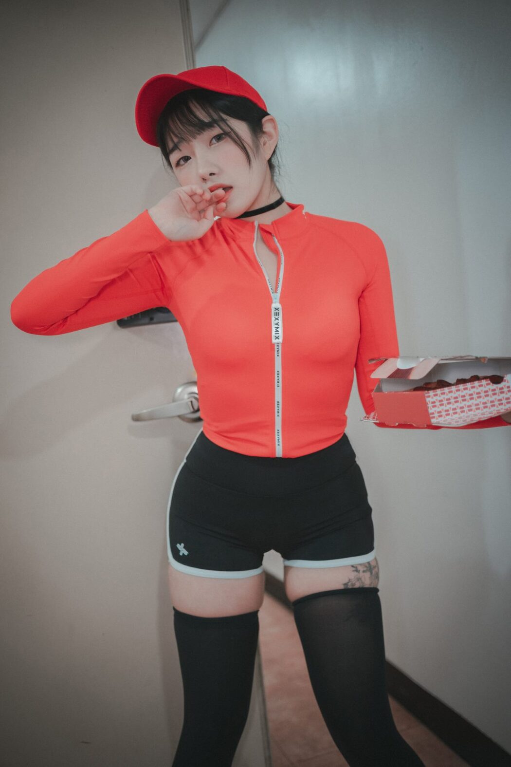 DJAWA Sonson 손손 Pizza Girl