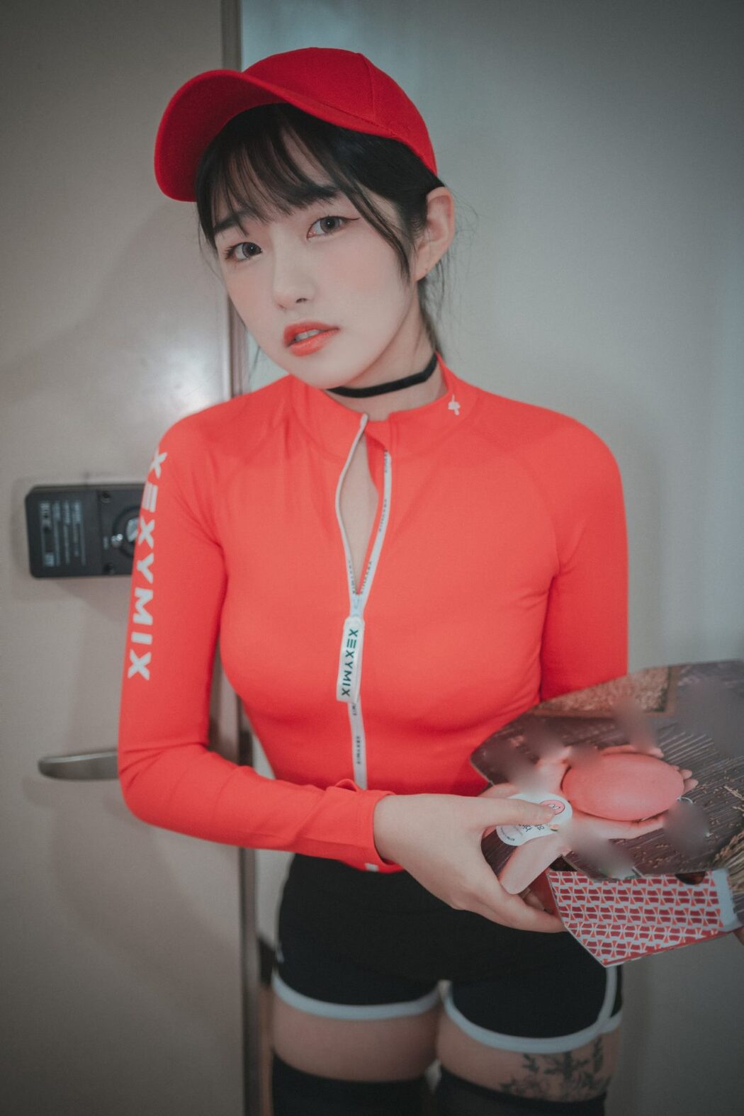 DJAWA Sonson 손손 Pizza Girl