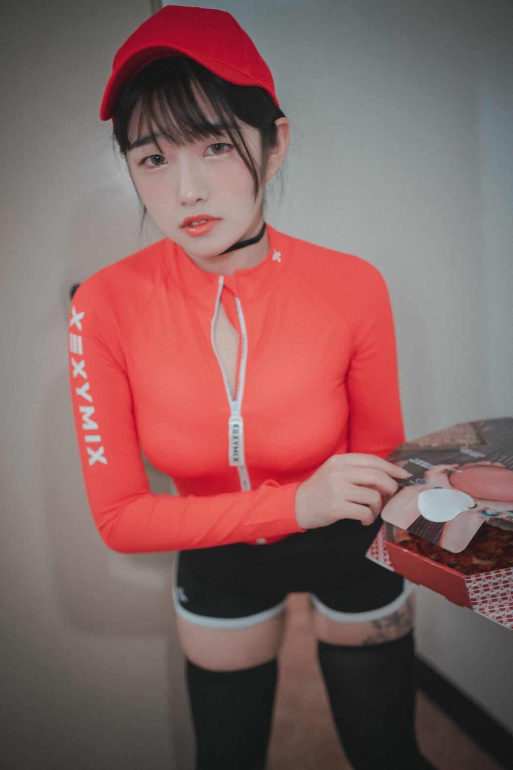 DJAWA Sonson 손손 Pizza Girl