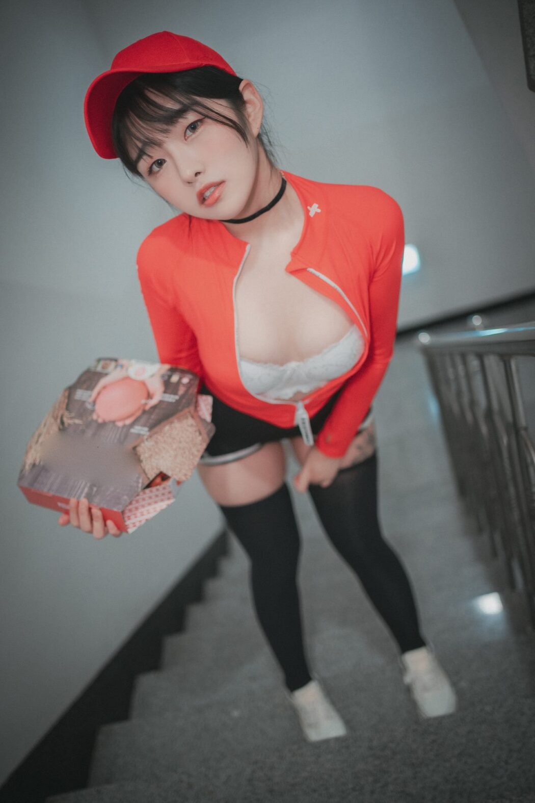 DJAWA Sonson 손손 Pizza Girl