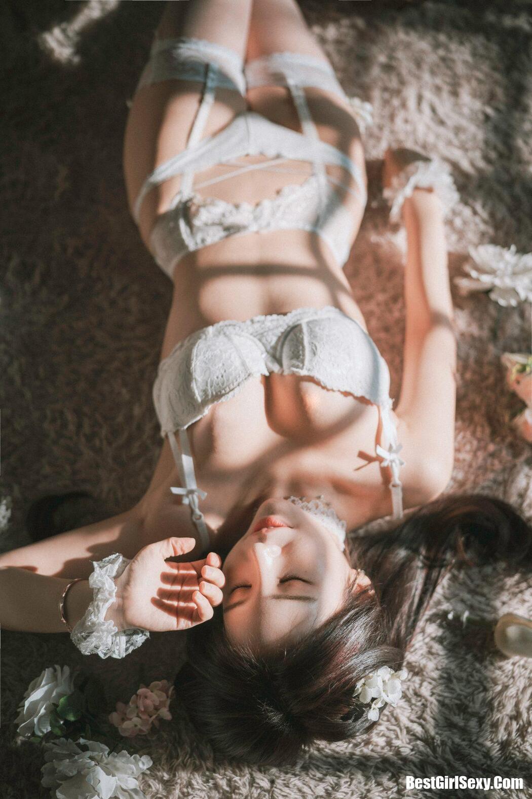 DJAWA Zzyuri (쮸리) Alluring White