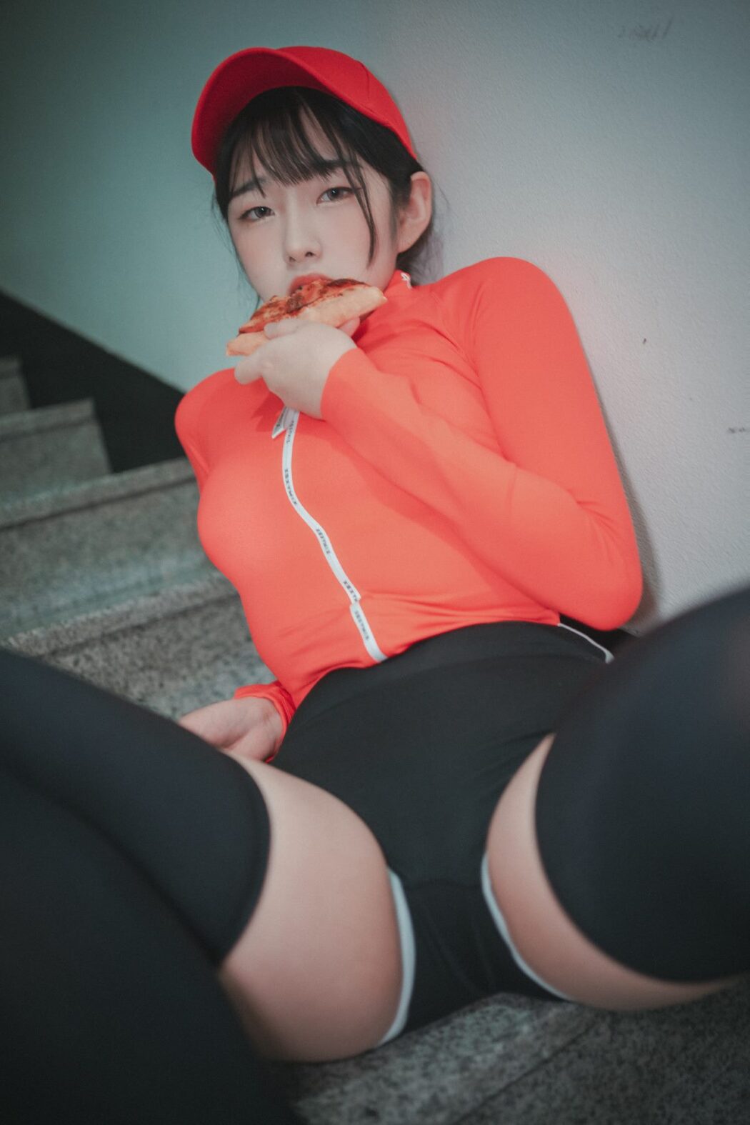 DJAWA Sonson 손손 Pizza Girl