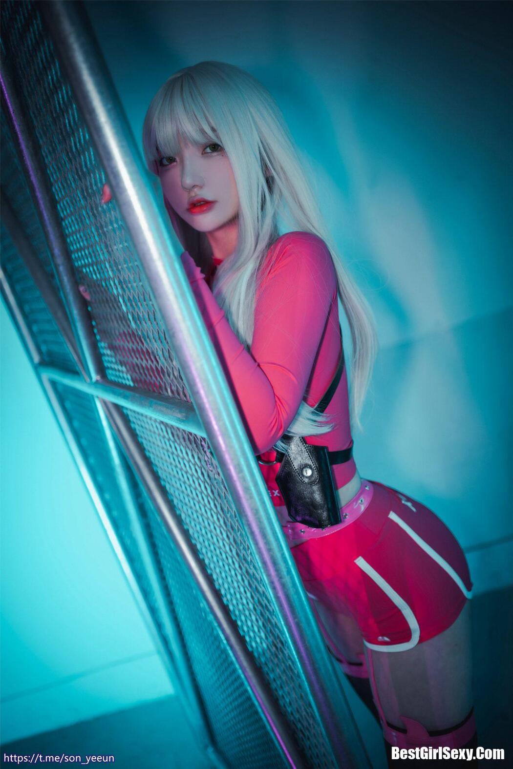 DJAWA Son Ye-Eun (손예은) Squid Game Triangle Soldier