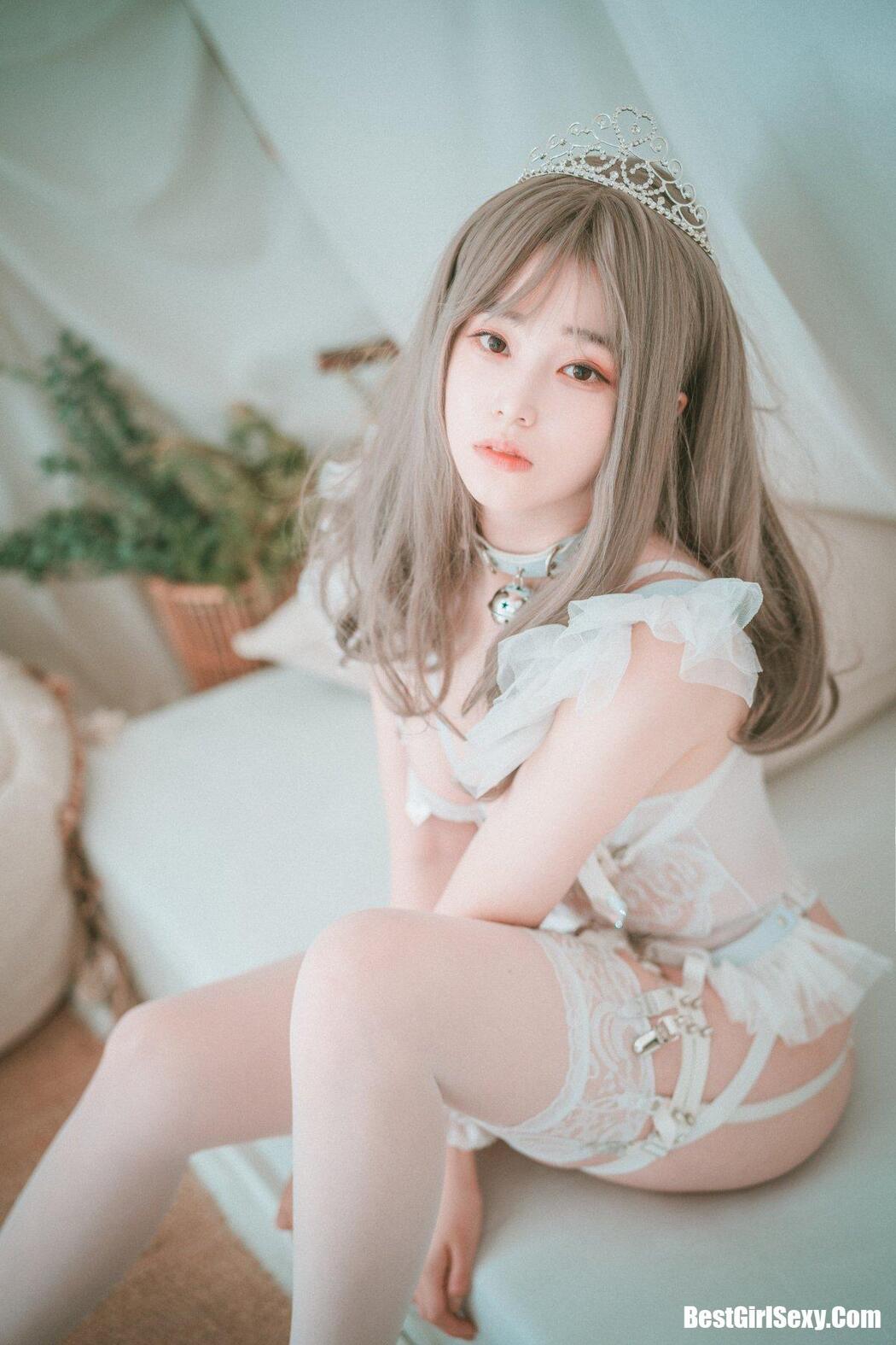 DJAWA 밤비 Reine de Blanc