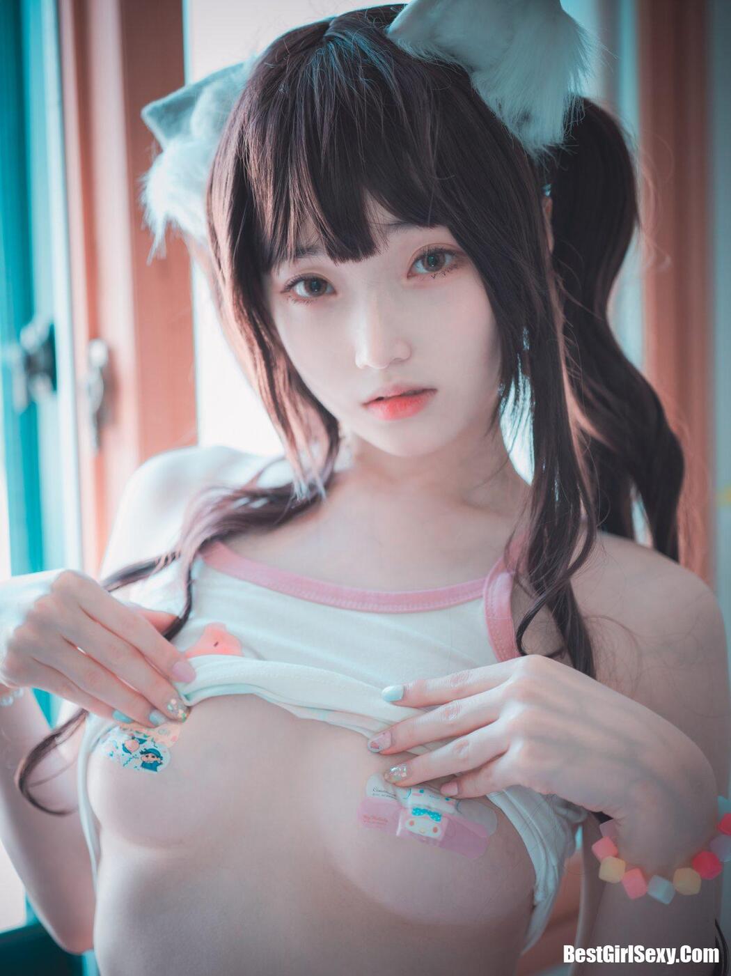 DJAWA 밤비 The cat I picked up turned into a girl B