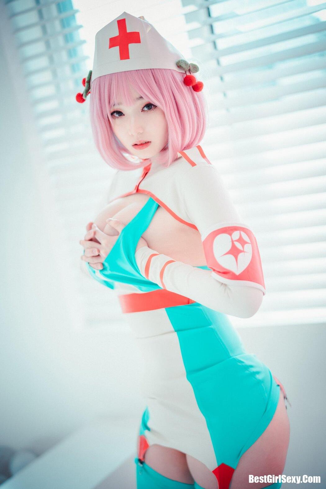 DJAWA 밤비 Cling To Latex