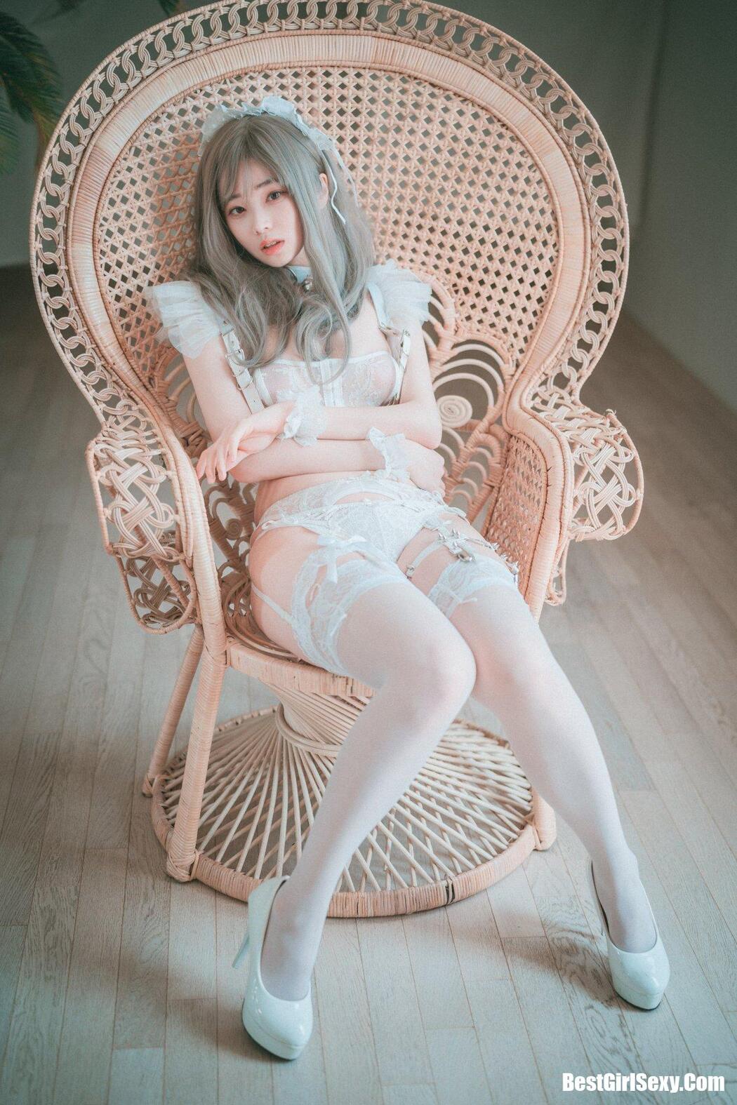 DJAWA 밤비 Reine de Blanc