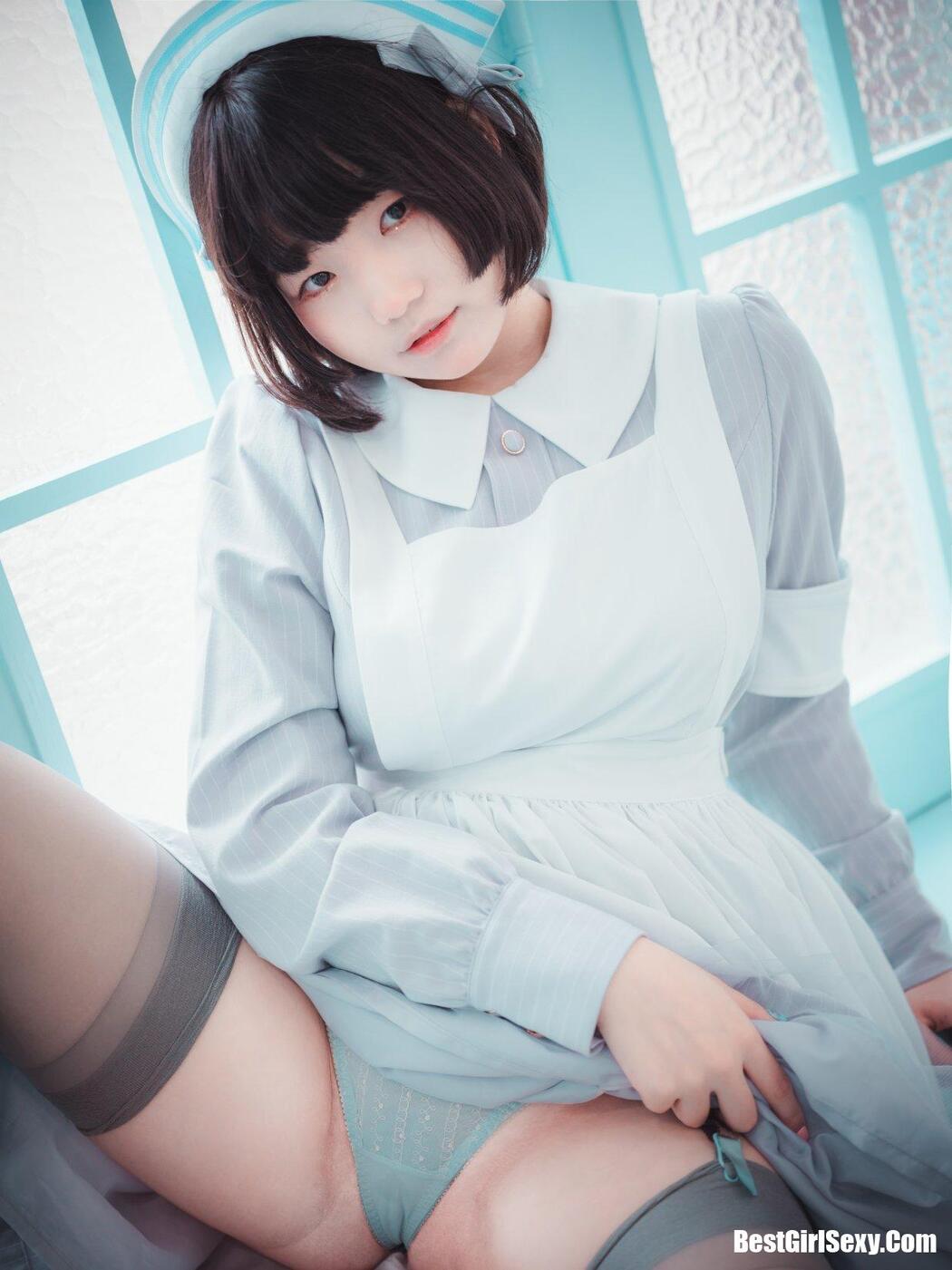 DJAWA 밈미 St. Esther
