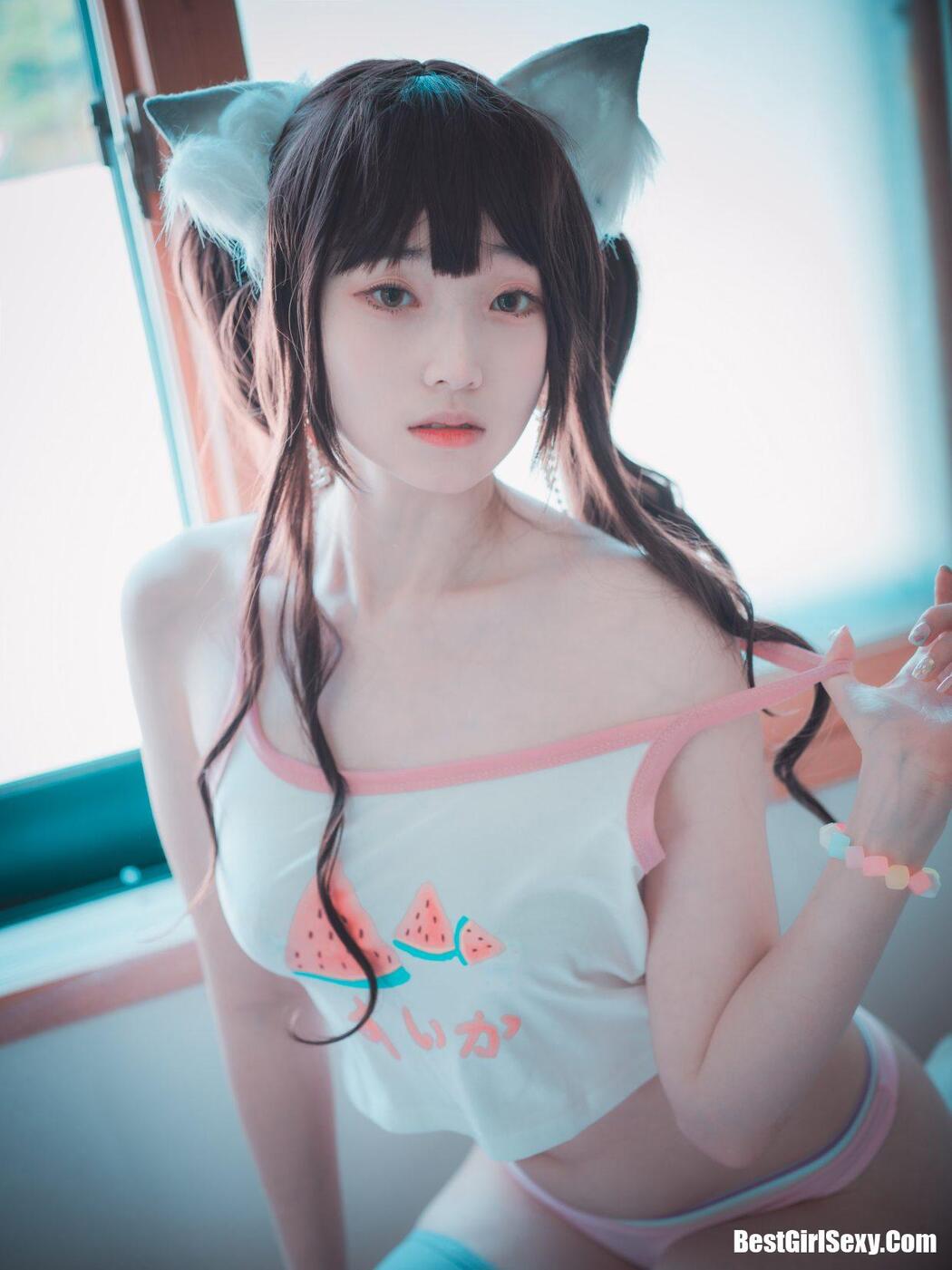 DJAWA 밤비 The cat I picked up turned into a girl B