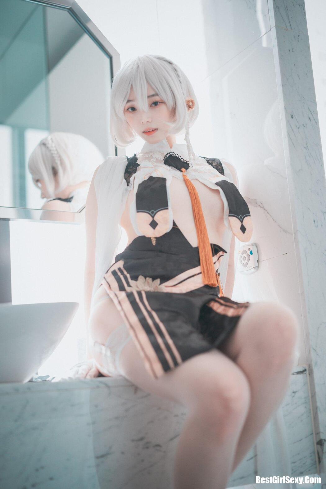 DJAWA 밤비 Azur Lane HMS Sirius