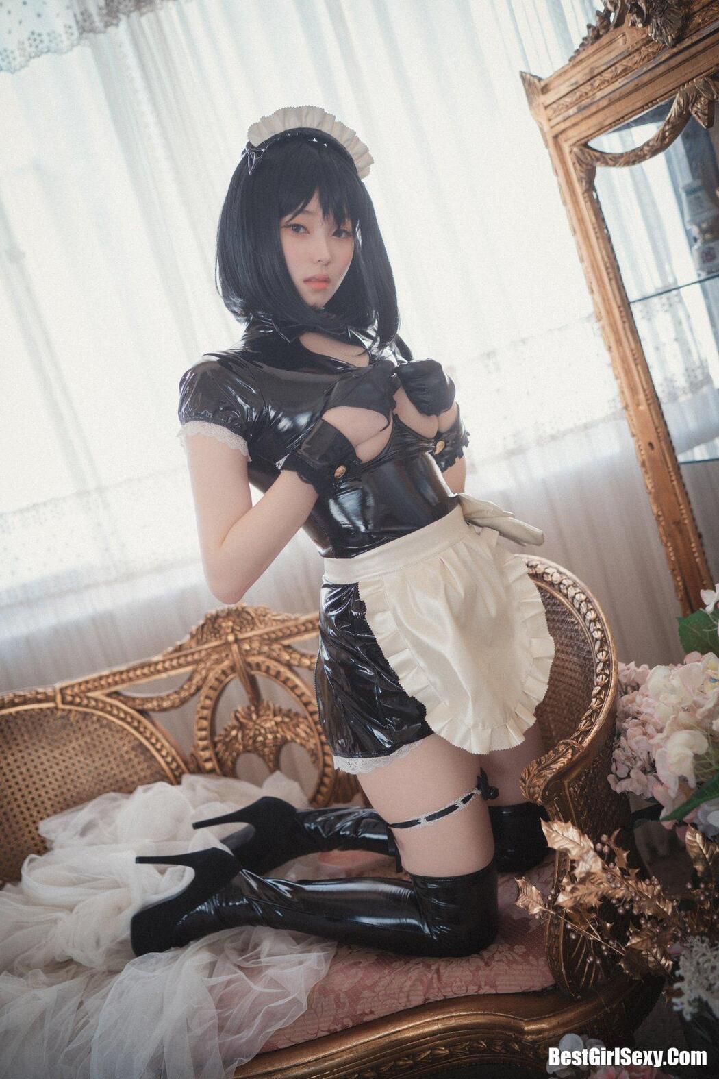 DJAWA 밤비 Femme de Chambre en Latex