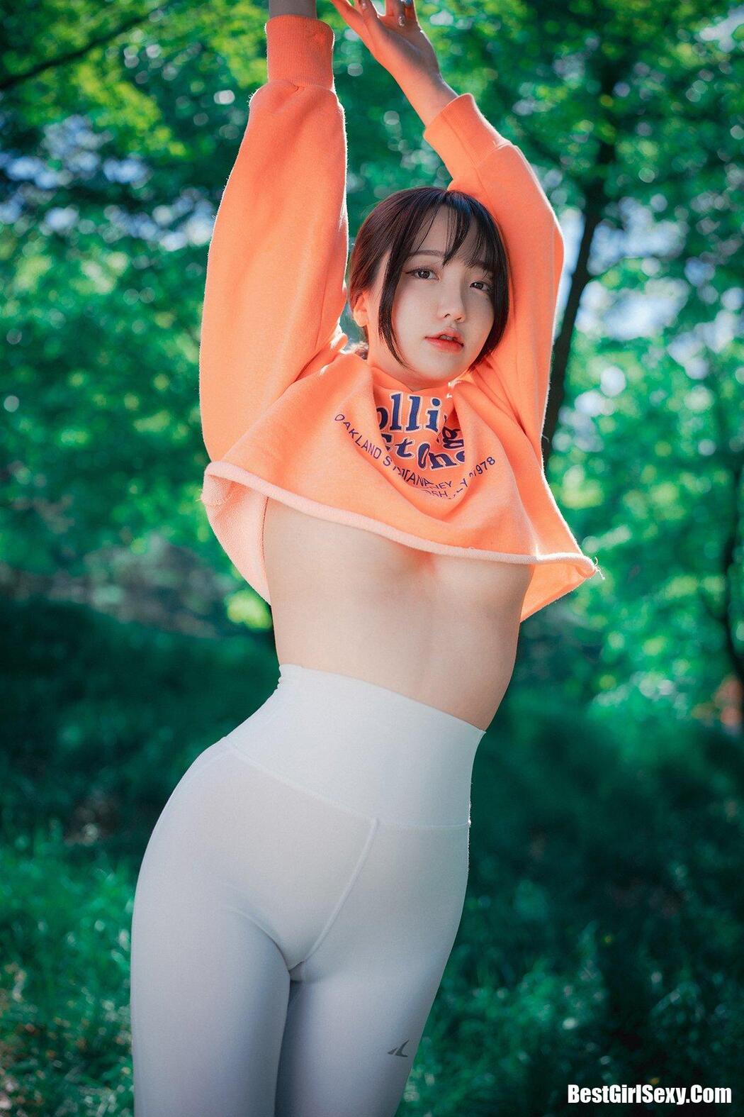 DJAWA 손예은 Naughty Trekking B Cover Photo