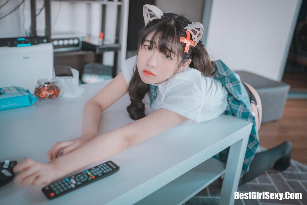 DJAWA 손손 Plug Me In