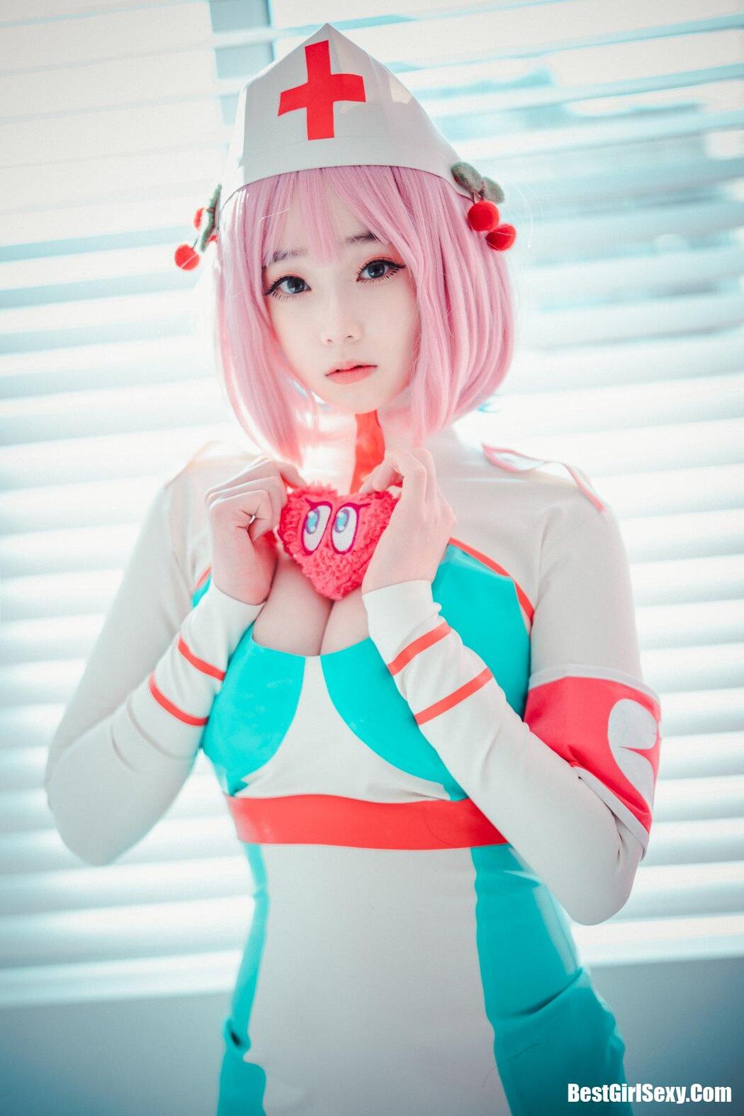DJAWA 밤비 Cling To Latex